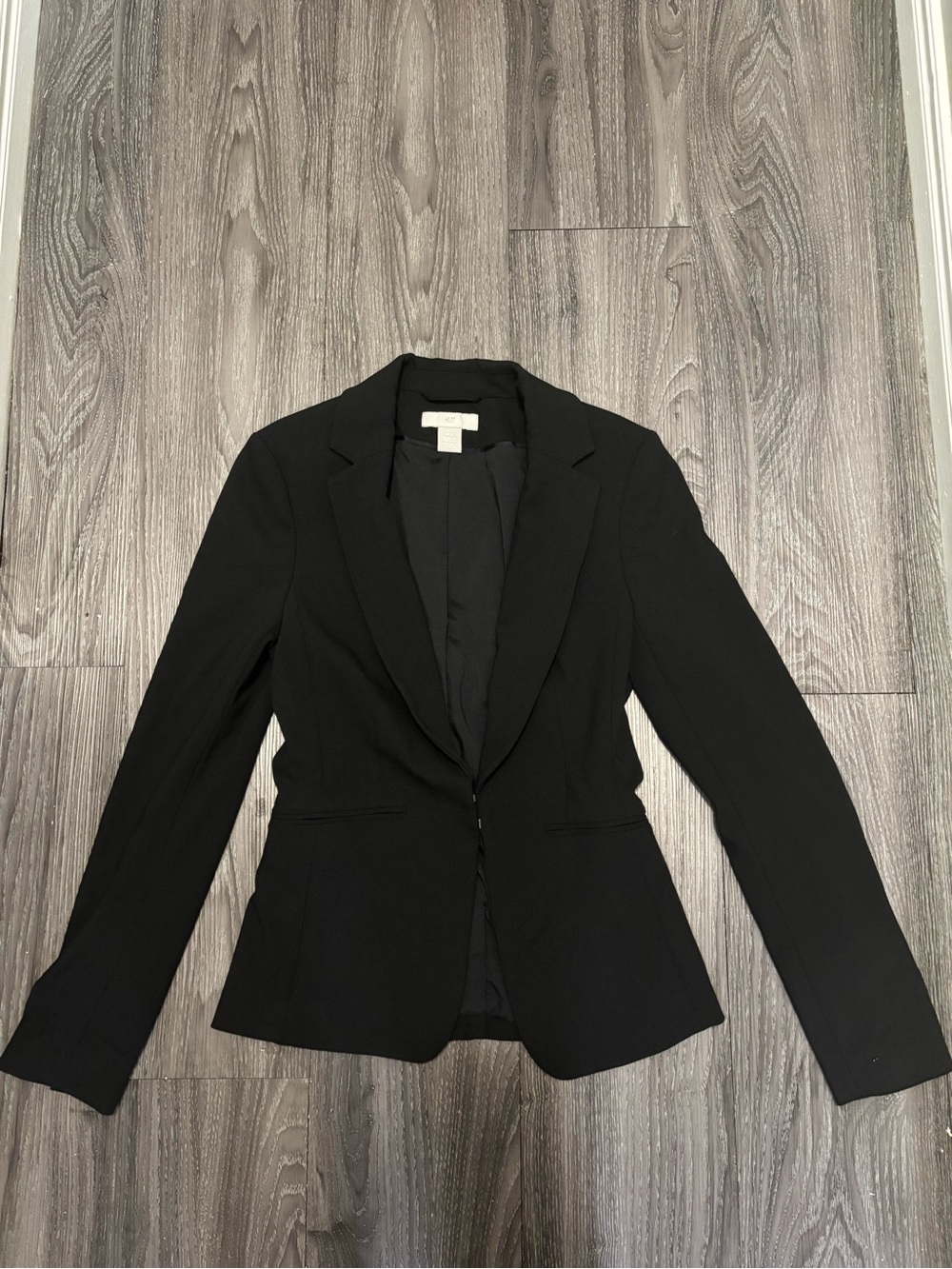 Classic Black Women's Blazer - Tailored Single-Clasp Jacket